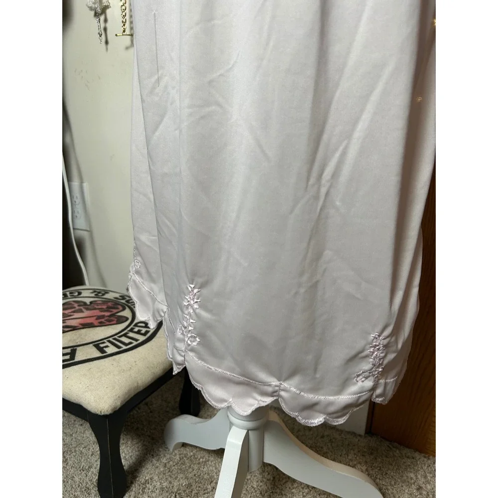 Vintage Scalloped Embroidered Half Slip Skirt Pale‎ Pink Coquette Chic Romantic